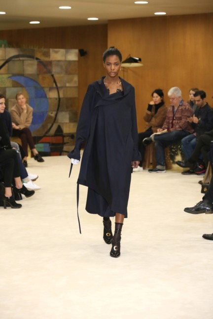 loewe-paris-fashion-week-aw-16-30