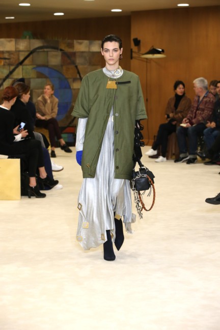 loewe-paris-fashion-week-aw-16-34