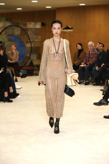 loewe-paris-fashion-week-aw-16-35