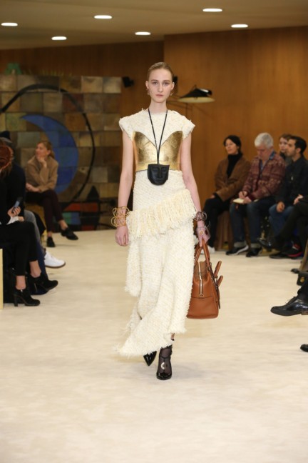 loewe-paris-fashion-week-aw-16-36
