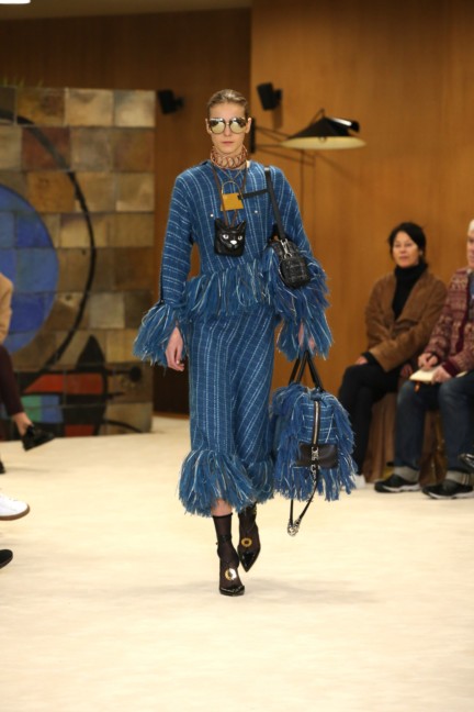loewe-paris-fashion-week-aw-16-37