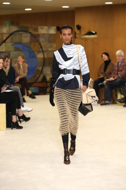 loewe-paris-fashion-week-aw-16-4