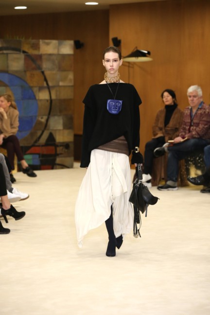 loewe-paris-fashion-week-aw-16-5