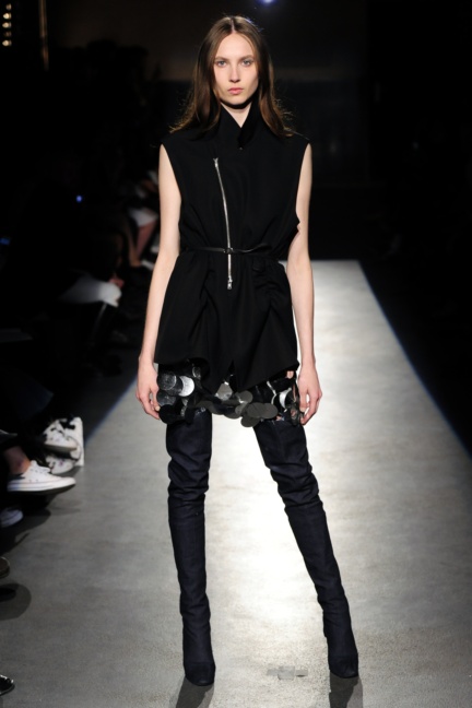 lutz-huelle-paris-fashion-week-spring-summer-2016-23