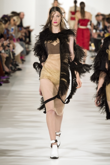 mm_ss18_defile_looks_05