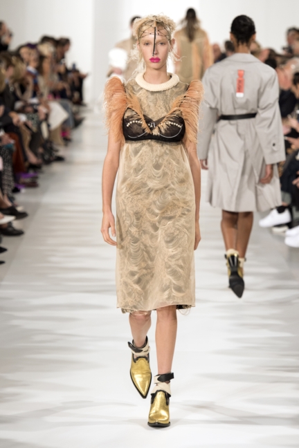 mm_ss18_defile_looks_08