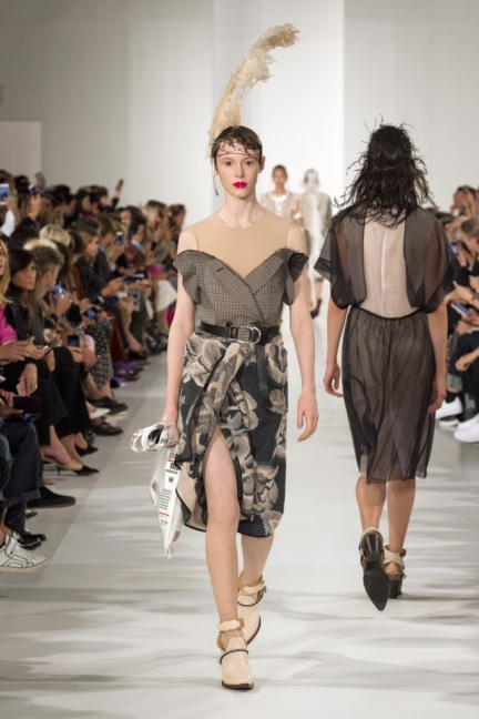 mm_ss18_defile_looks_17