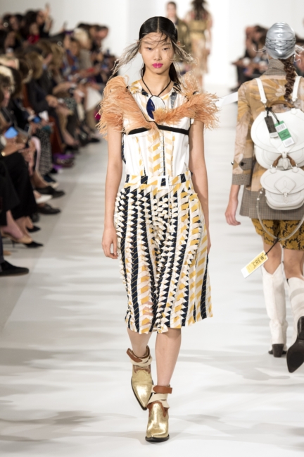 mm_ss18_defile_looks_25