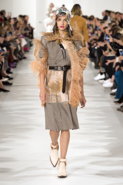 mm_ss18_defile_looks_32