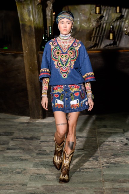 manish-arora-paris-fashion-week-aw-16-12