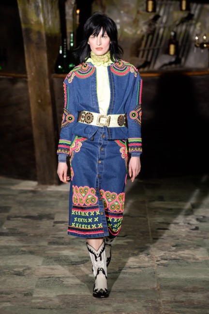 manish-arora-paris-fashion-week-aw-16-19