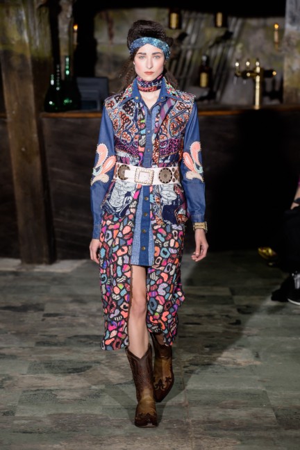 manish-arora-paris-fashion-week-aw-16-32