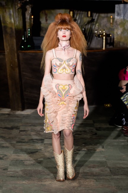 manish-arora-paris-fashion-week-aw-16-4