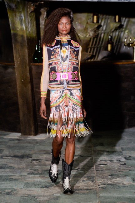 manish-arora-paris-fashion-week-aw-16-7