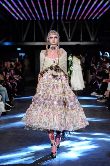 manish-arora-paris-fashion-week-spring-summer-2016-12