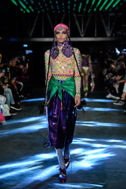 manish-arora-paris-fashion-week-spring-summer-2016-19