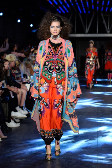 manish-arora-paris-fashion-week-spring-summer-2016-30