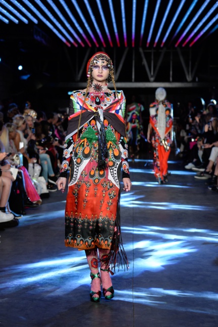 manish-arora-paris-fashion-week-spring-summer-2016-32