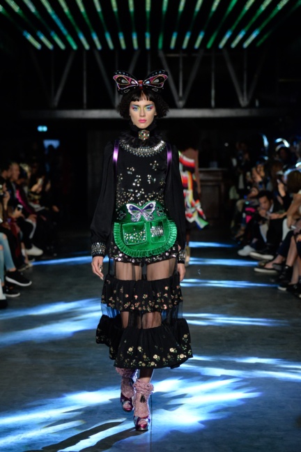 manish-arora-paris-fashion-week-spring-summer-2016-34