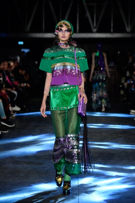 manish-arora-paris-fashion-week-spring-summer-2016-41