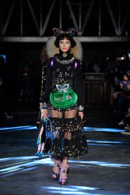 manish-arora-paris-fashion-week-spring-summer-2016-46