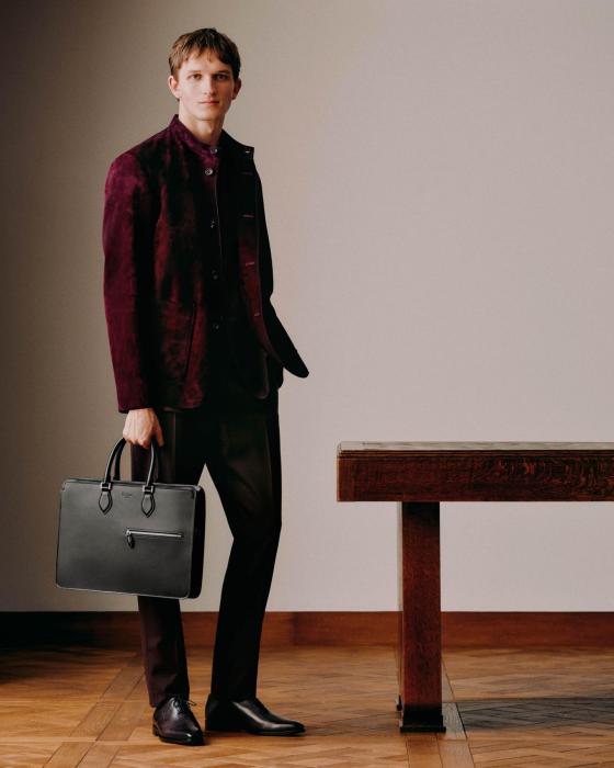 berluti_fw25_lookbook_look01_4x5_srgb_150dpi_lowres_500kb