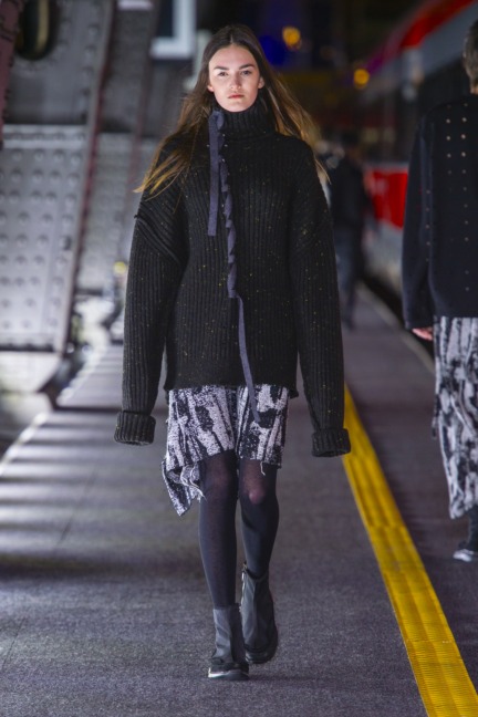 look16