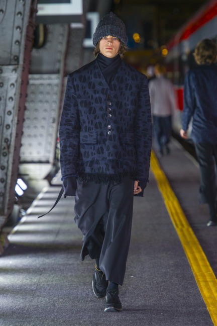 look33