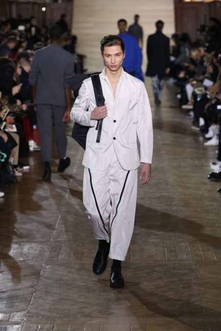 issey-miyake-men-paris-men-aw-17-28