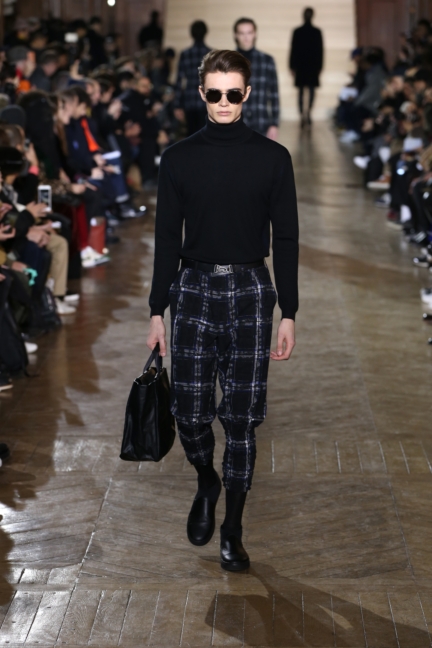 issey-miyake-men-paris-men-aw-17-38