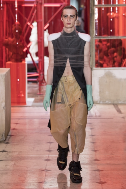 look_12_mm_ss19_men_hd