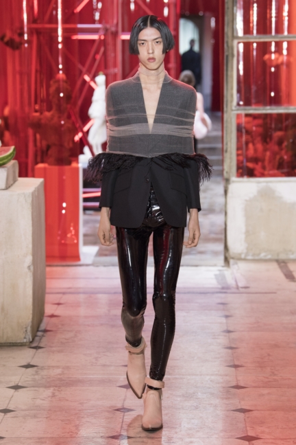 look_13_mm_ss19_men_hd