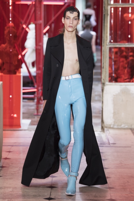 look_14_mm_ss19_men_hd