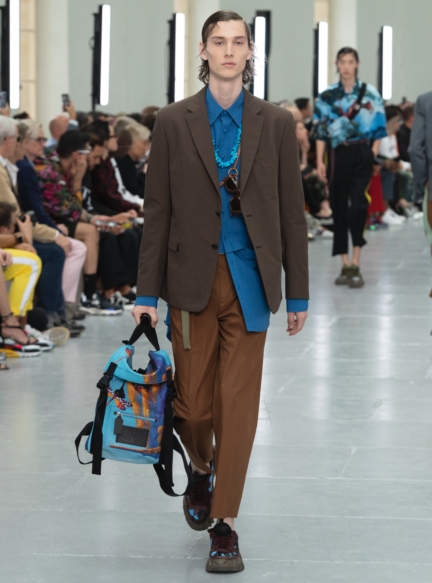 010-valentino-uomo-ss20