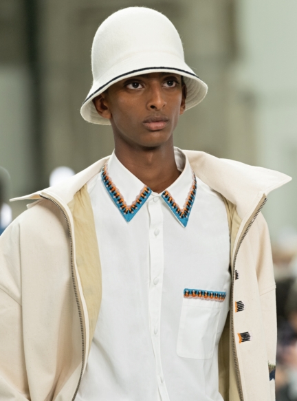 020-valentino-uomo-ss20-dett2