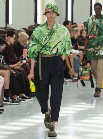 026-valentino-uomo-ss20