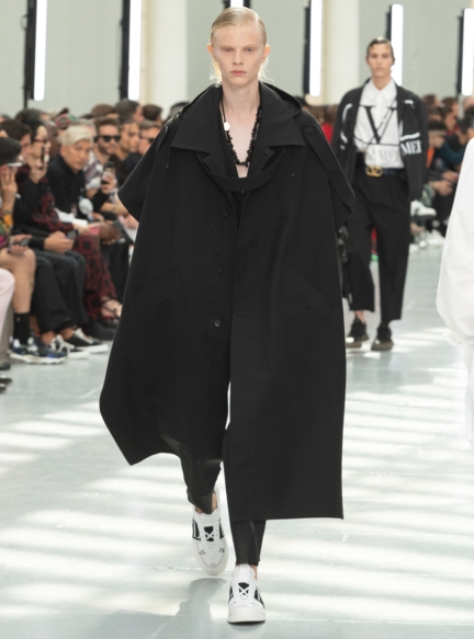 033-valentino-uomo-ss20