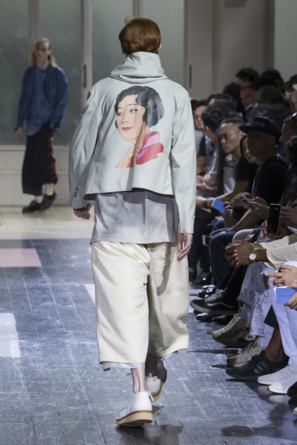 yyh-ss18-look-03-back-model-daniel-photo-monica-feudi