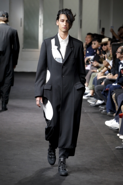 yyh-ss19-look-05-model-robin-rastenberger-photo-monica-feudi
