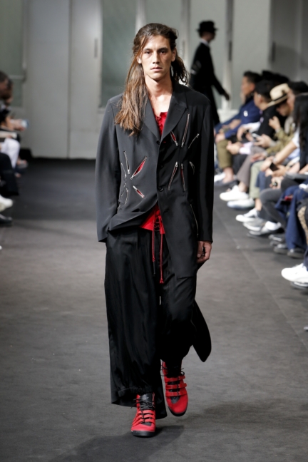 yyh-ss19-look-09-model-yvan-grung-photo-monica-feudi