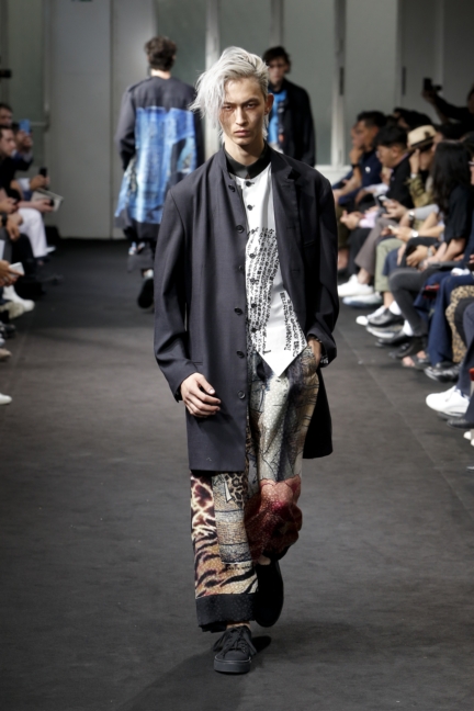 yyh-ss19-look-24-model-simone-mattioli-photo-monica-feudi