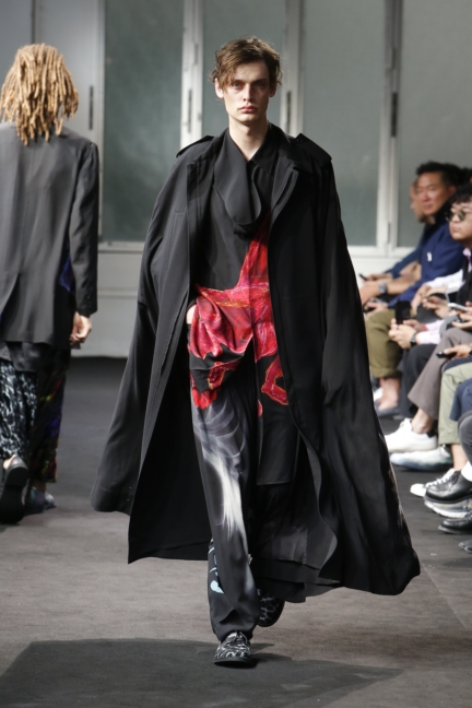 yyh-ss19-look-29-model-matej-photo-monica-feudi