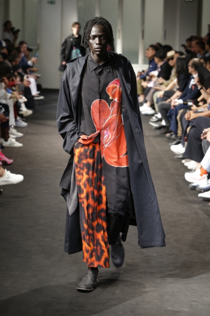 yyh-ss19-look-39-model-prince-amanwil-weliam-del-photo-monica-feudi