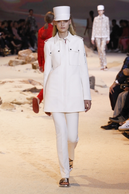 moncler-gamme-rouge-paris-ss-17-32