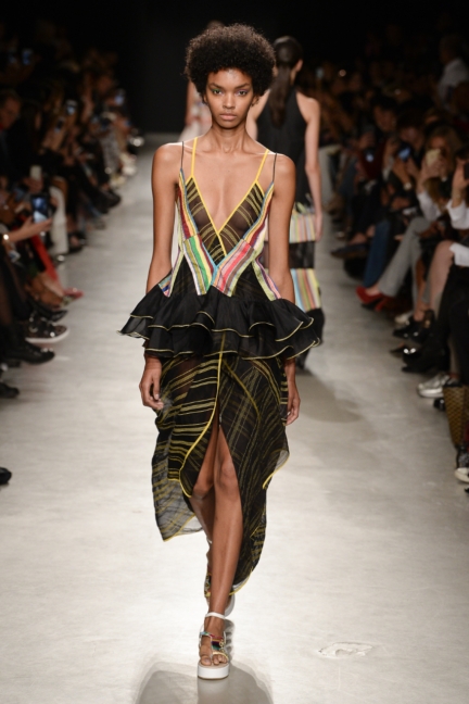 rahul-mishra-ss2018-look-33