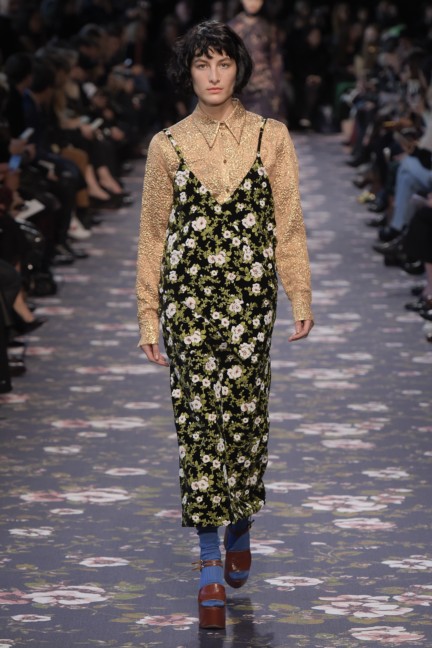 rochas_fallwinter2016_look_10