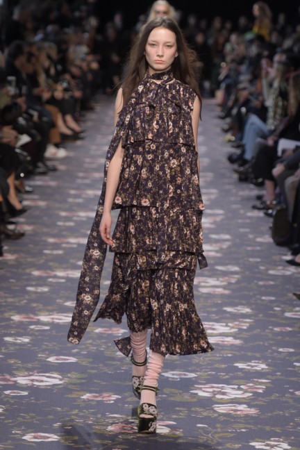 rochas_fallwinter2016_look_17
