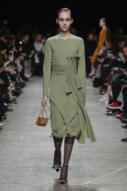 rochas_fw1718_look_03