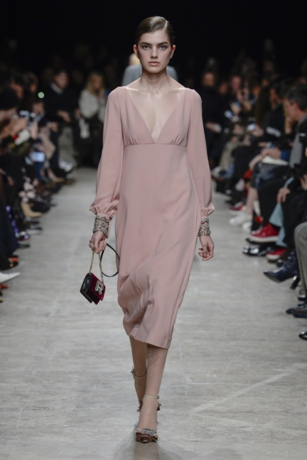 rochas_fw1718_look_10