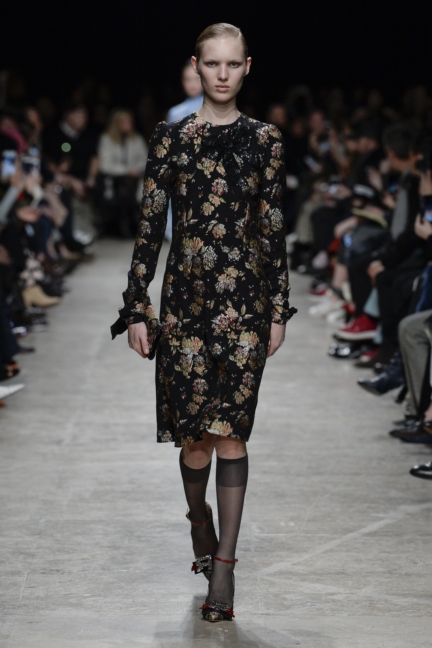 rochas_fw1718_look_20